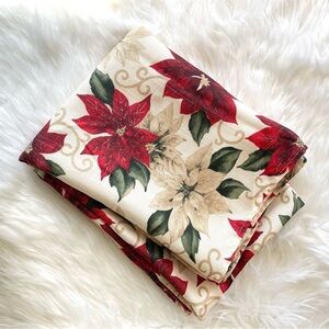 St. Nicholas Square Christmas Poinsettia Woven Tablecloth Rectangular 82 x 58